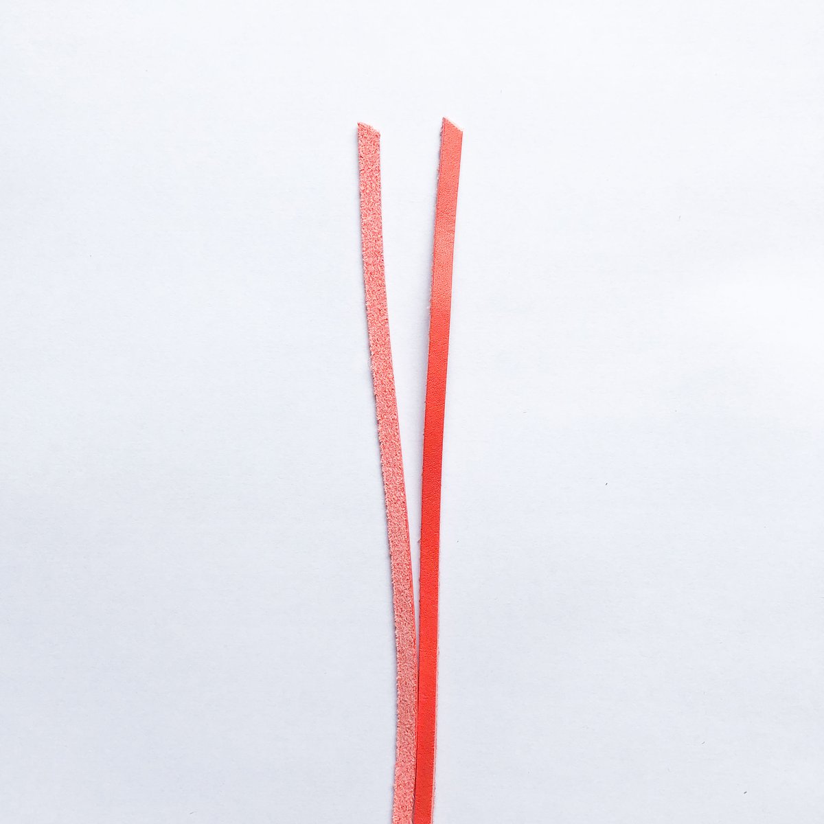 コロコロどんぐり （本革） サーモンピンク | hocco-llc