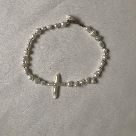 Big cross pearls necklace