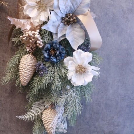 グレイッシュブルーのポインセチアスワッグ〜Grayish blue〜