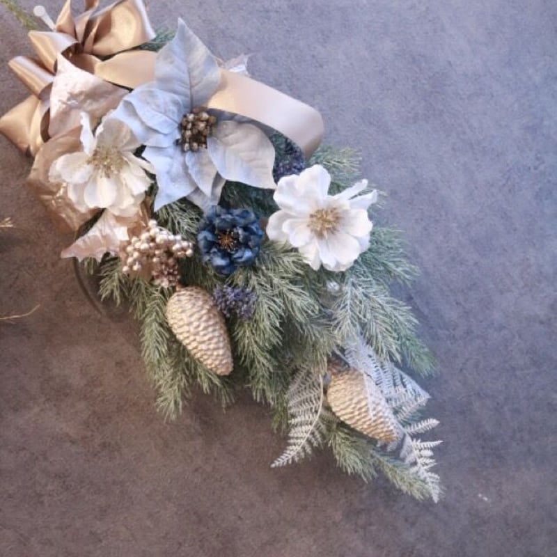 グレイッシュブルーのポインセチアスワッグ〜Grayish blue