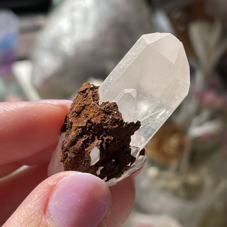 母岩付きクリアクォーツA（マダガスカル産）