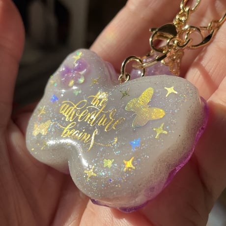 🌟Love+Adventure🌟アメジストチャーム付🦋キーチェーン
