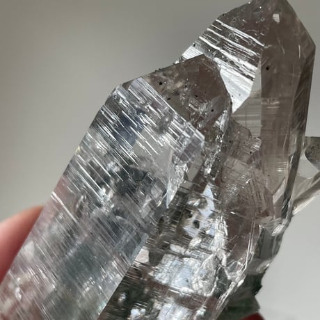 マニハール水晶（クローライト共生）