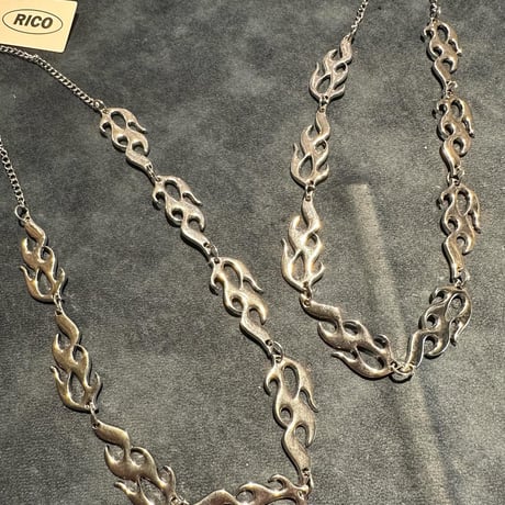 再入荷))炎ネックレス(No.R26605-33/1)