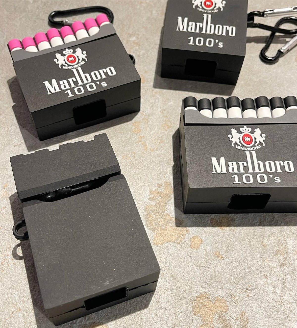 再入荷))marlboro🚬AirPodsケース | RICO