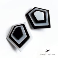 イヤリング/ピアス <contour 5 /コンター 5 >ブラック×ホワイト