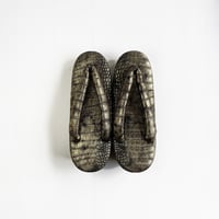 【即納品】メタクロコ草履 ＜ゴールド＞