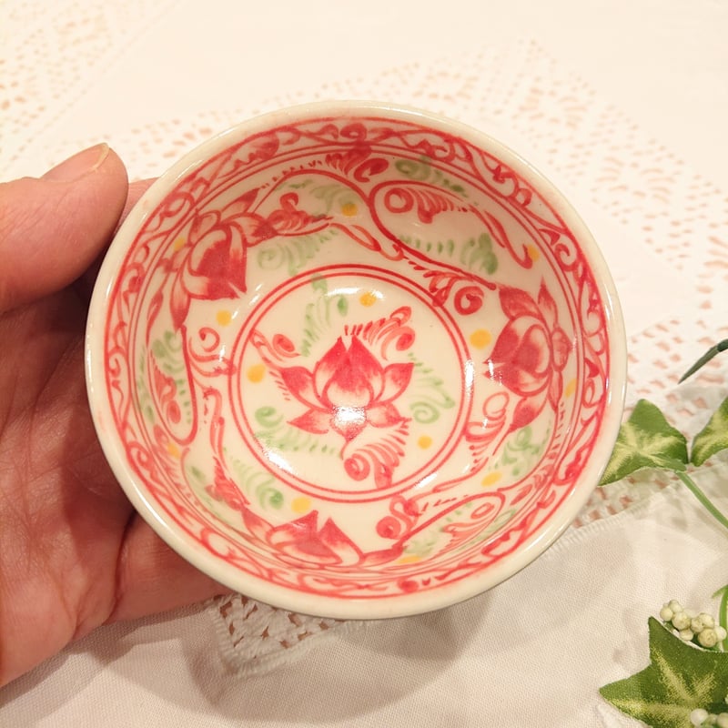 バッチャン焼き 小椀皿 蓮花柄 茶色に赤 2個セット | Ethnic Tea