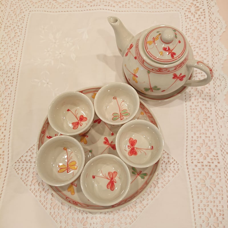 ベトナム バッチャン焼き 茶器セット 幸せを運ぶとんぼ絵 赤 | Ethnic
