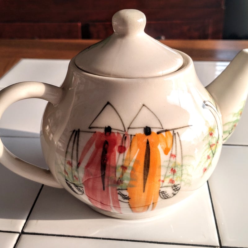 陶磁器 食器セット ベトナム★バッチャン焼★未使用品 ベトナム バッチャン焼き 茶器セット アオザイ女の子 | Ethnic Tea Salon