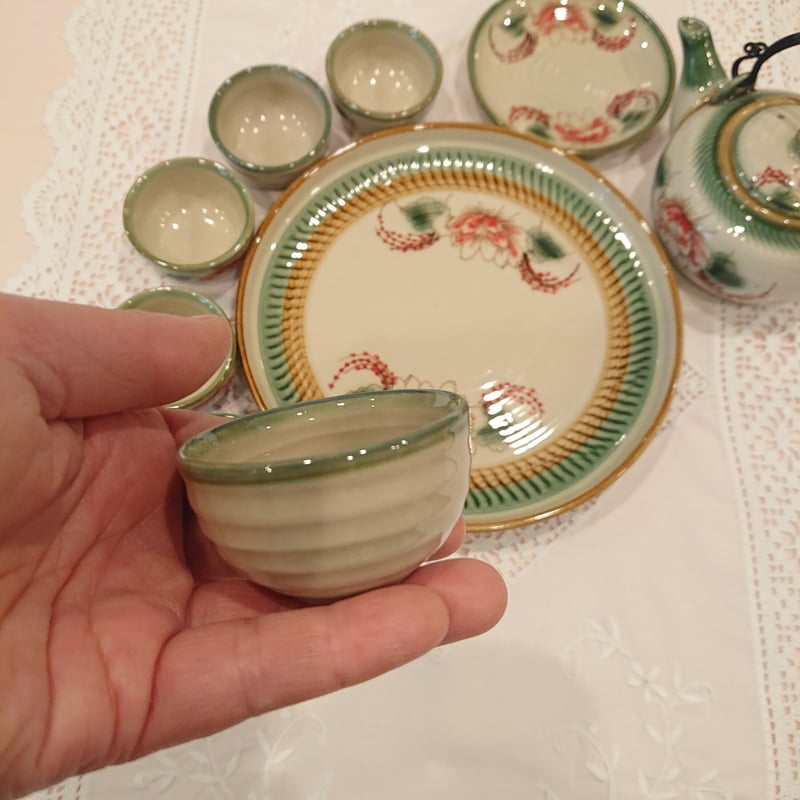 陶磁器 食器セット ベトナム★バッチャン焼★未使用品 ベトナム バッチャン焼き 茶器セット アオザイ女の子 | Ethnic