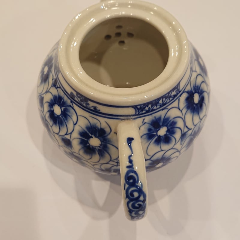 ベトナム バッチャン焼き 茶器セット 菊 藍色 | Ethnic Tea Salon ベトナム バッチャン焼き 茶器セット 菊 藍色 | Ethnic Tea Salon