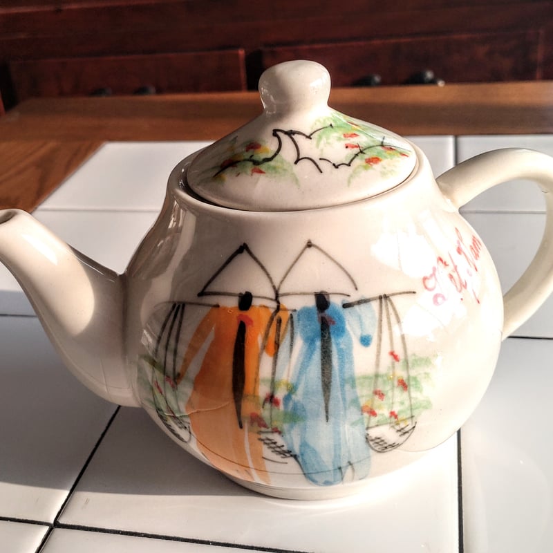 ベトナム バッチャン焼き 茶器セット アオザイ女の子 | Ethnic ベトナム バッチャン焼き 茶器セット アオザイ女の子 | Ethnic