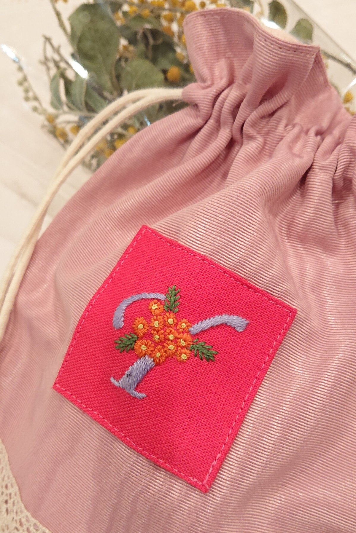 手刺繍イニシャルY 巾着 | Ethnic Tea Salon