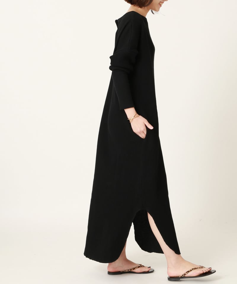 Rib ハーフスリーブ ワンピース　ブラック サーマルロングスリーブワンピース（ブラック） | THEEN