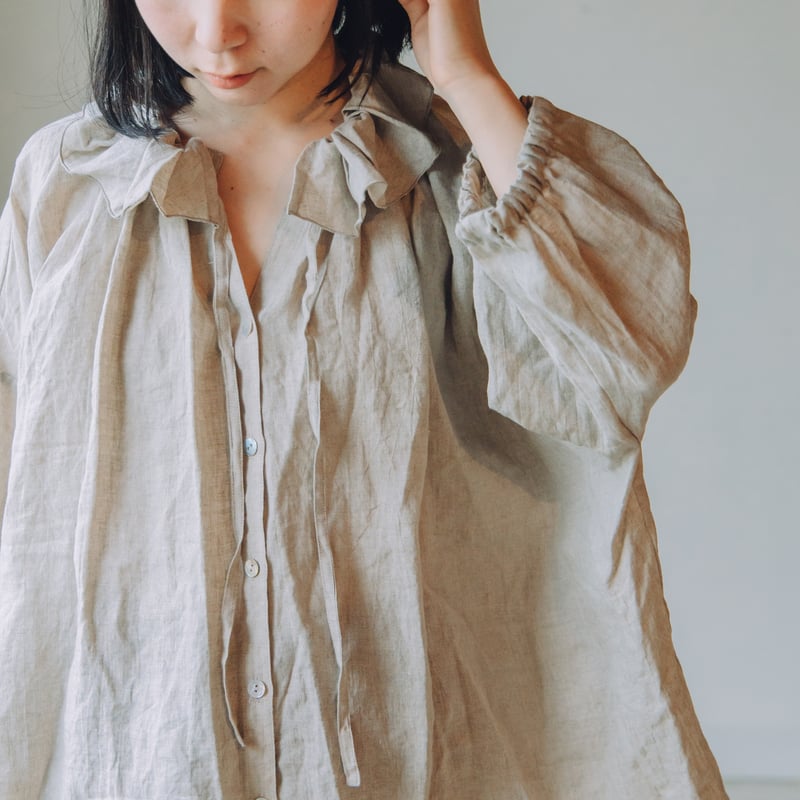 花びら襟ブラウス / フレンチリネン 生成り 【web価格
