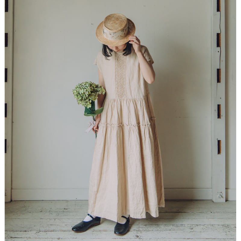 センターレースのワンピース / 手染 サンド | Momono-hana