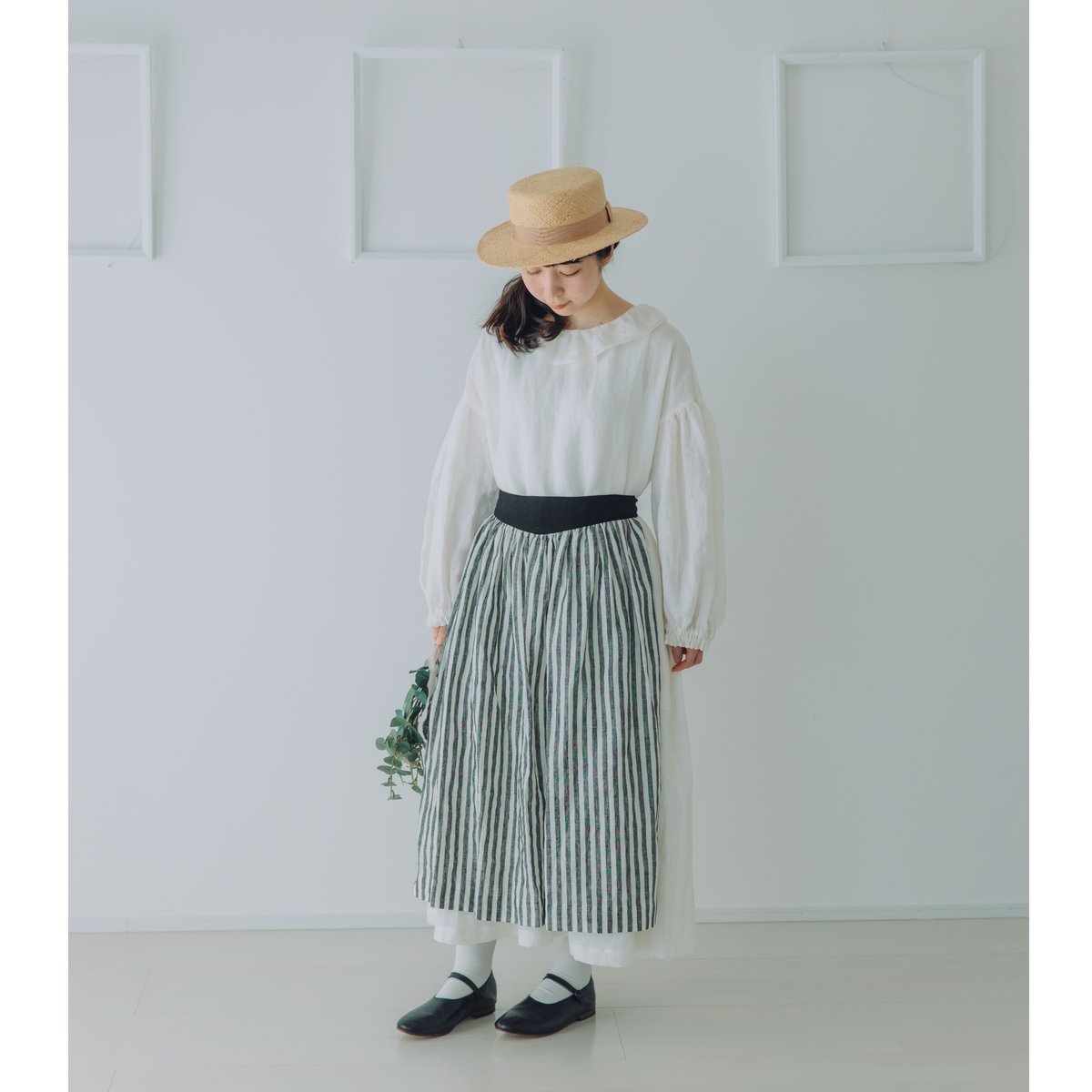 Wフリル襟のワンピース ブロード / ピュアホワイト | Momono-hana