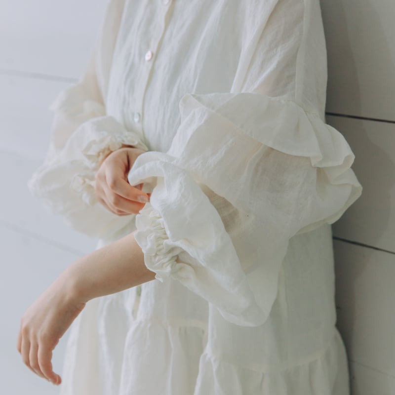 新品】Ruffle Sleeve 有難く Long One-piece White