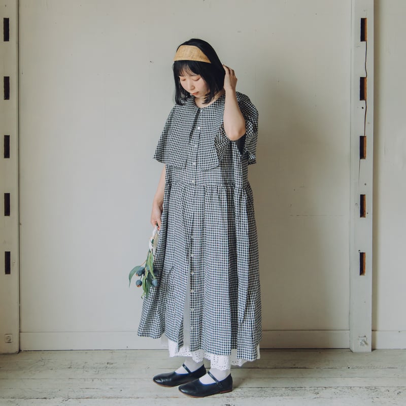 美品【HERITANOVUM】ヘリテノーム　ノースリーブ　ケープ　ワンピース 美品【HERITANOVUM】ヘリテノーム ノースリーブ ケープ