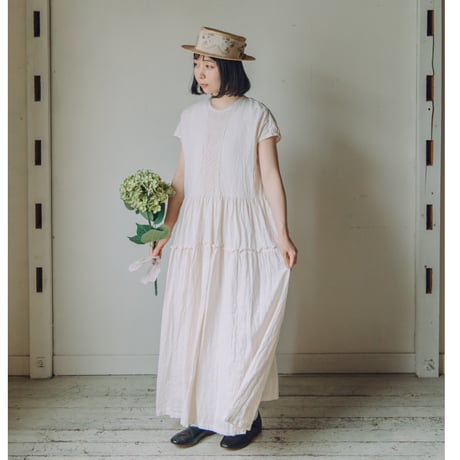 センターレースのワンピース　/　手染　ivory　【web価格】