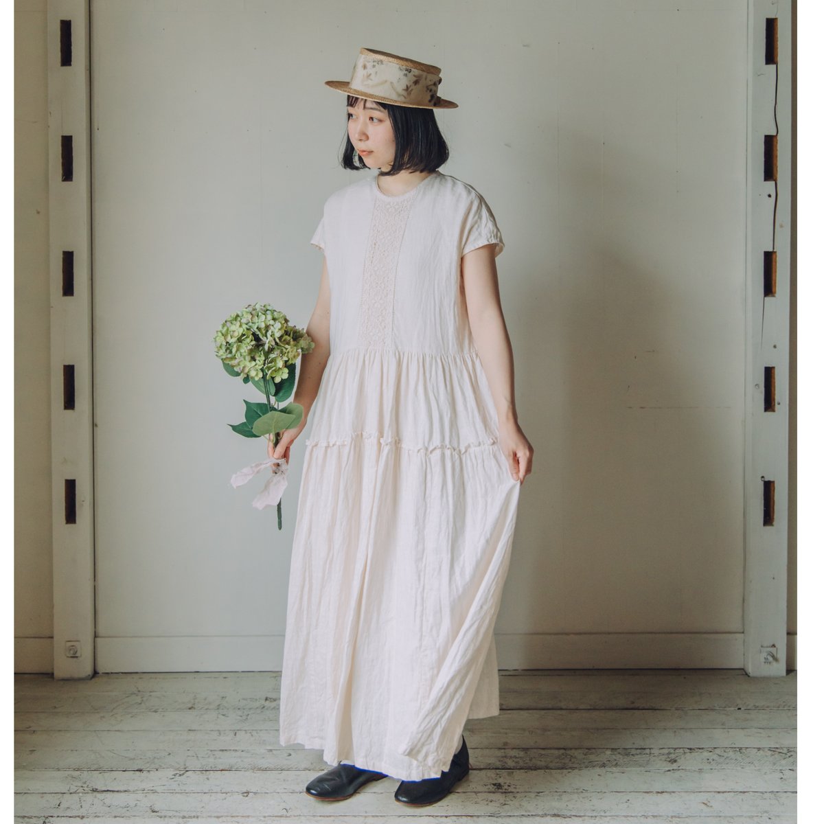 センターレースのワンピース / 手染 ivory | Momono-hana