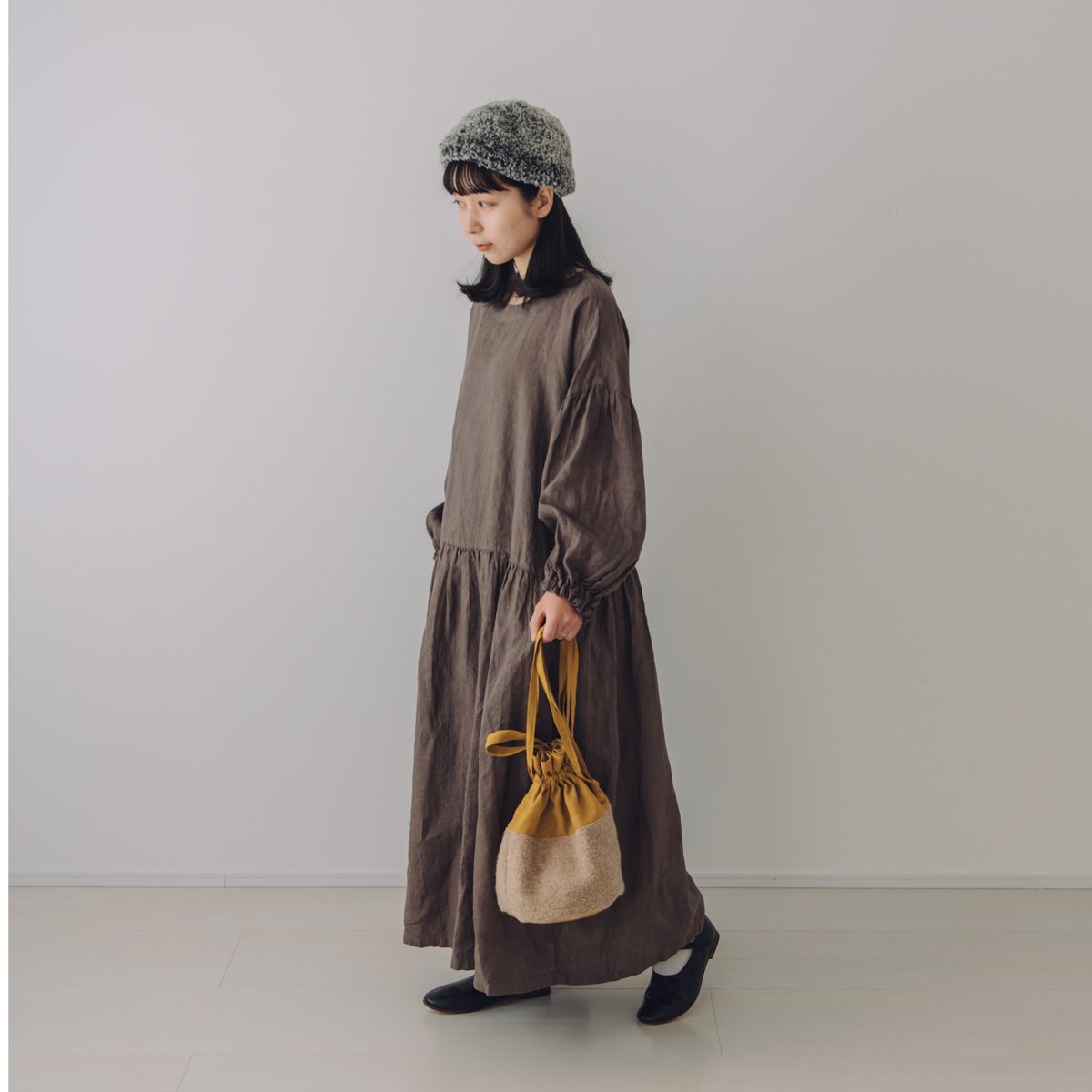 バルーンスリーブワンピース / 手染 モカ茶 | Momono-hana