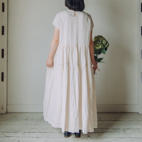 センターレースのワンピース　/　手染　ivory　【web価格】