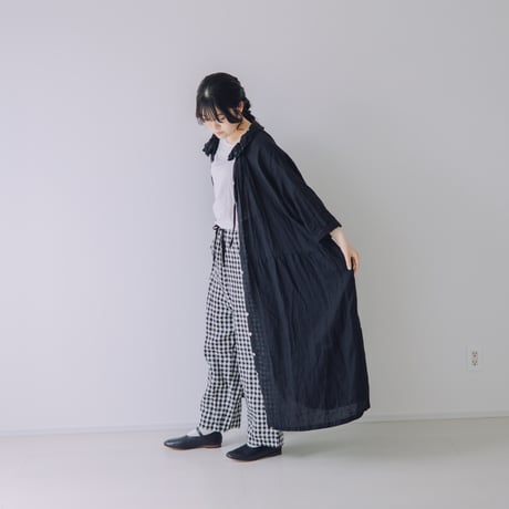 花びら襟ロングコート　/　フレンチリネン　BK