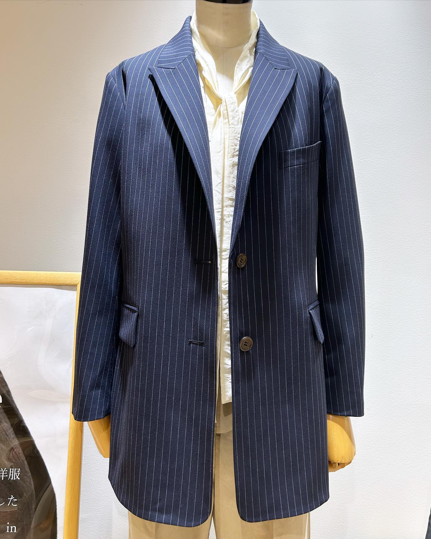 HOMME PLISSE テーラードジャケット 2 ストライプ ピークドラペル No.2306152 ストライプピークドラペルジャケット Made in Japan | Ir