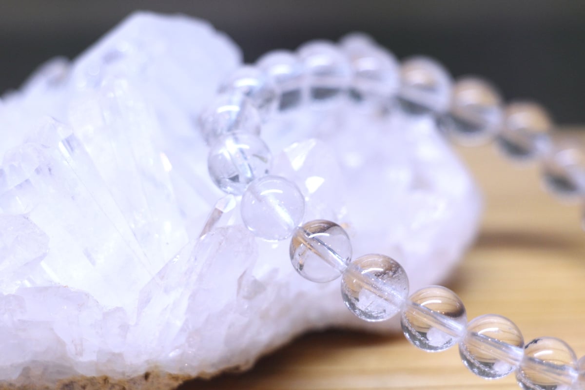 ガネーシュヒマール産ヒマラヤ水晶ブレスレット ガネーシュヒマール産ヒマラヤ水晶 天然石ブレスレット 良質天然石 1点