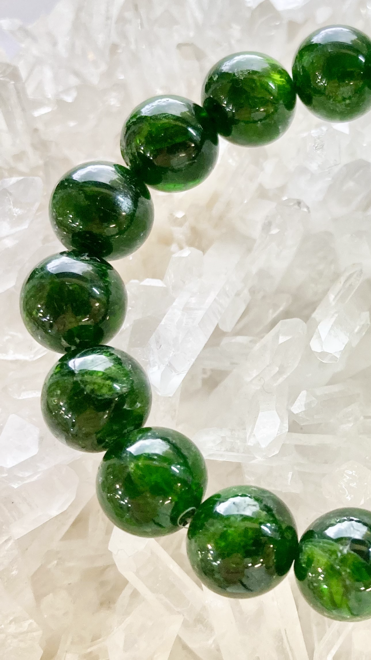 クロムダイオプサイト 5A 11㎜/16cm | 那須高原 石の愉楽