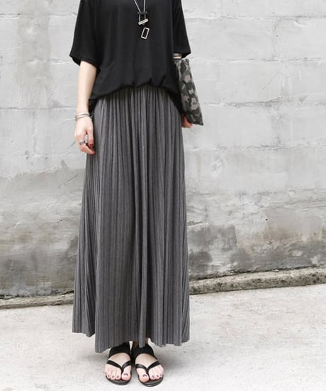 long pleated skirt (2 colors)