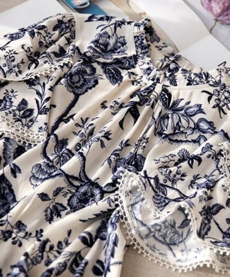 blue flower smock blouse (1 color)