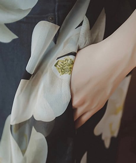 on-flower long shirt (1 color)