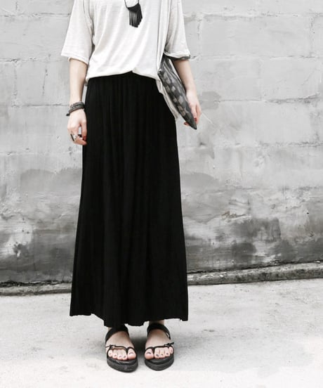 long pleated skirt (2 colors)