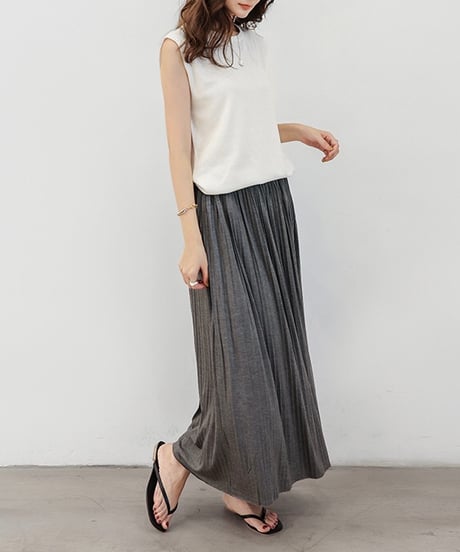 long pleated skirt (2 colors)