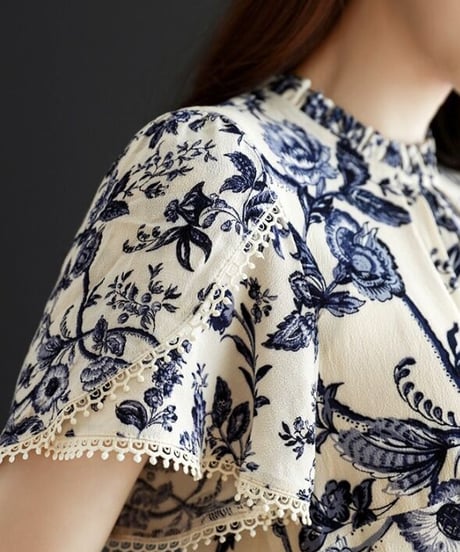 blue flower smock blouse (1 color)