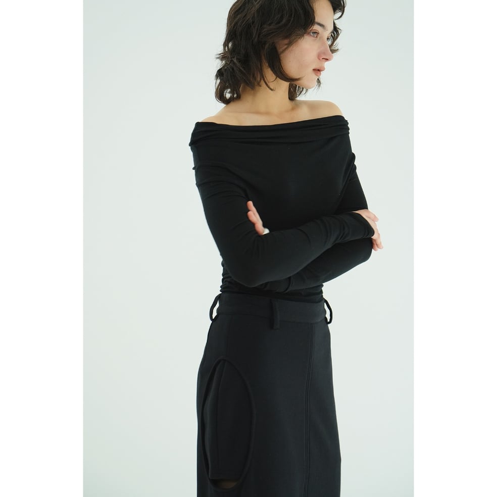 CLANE クラネ “DRAPED OFF SHOULDER SOFT CUT TOPS” ド