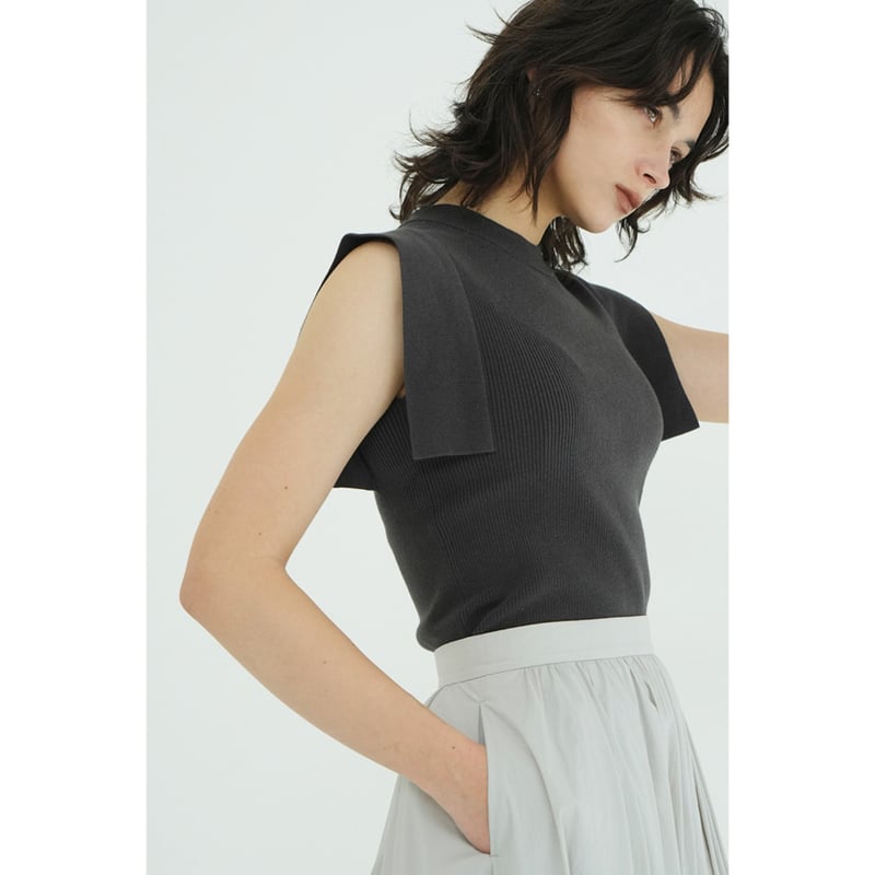 CLANE スクエアスリーブニット タンクトップ サイズ2 CLANE/クラネ】SQUARE SLEEVE KNIT TOPS/スクエアスリーブトップス