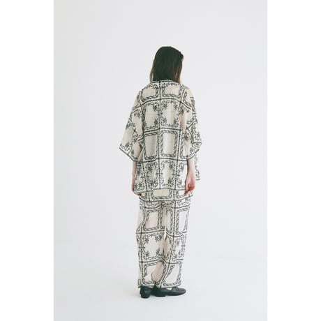 CLANE クラネ “EMBROIDERY LACE BOX SHIRTS” エンブロイダリーレースボックスシャツ
