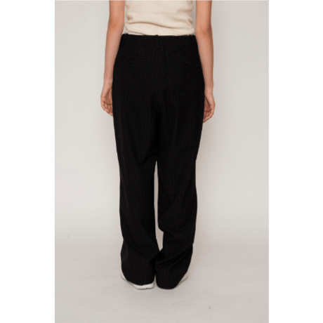 MY___ マイ “WOOL SILK PINSTRIPED TROUSERS” ウールシルクピンストライプトラウザーズ