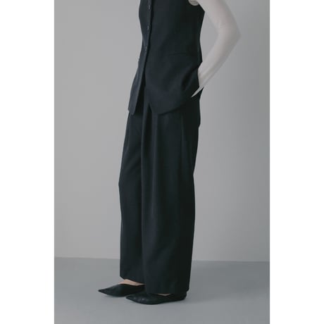 MANOF マノフ “SQUARE NECK GILET SET UP” スクエアネックジレセットアップ