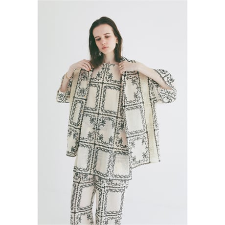 CLANE クラネ “EMBROIDERY LACE BOX SHIRTS” エンブロイダリーレースボックスシャツ