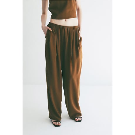 CLANE クラネ “DRAWSTRING LOOSE TUCK PANTS” ドローストリングルーズタックパンツ