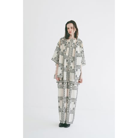 CLANE クラネ “EMBROIDERY LACE BOX SHIRTS” エンブロイダリーレースボックスシャツ