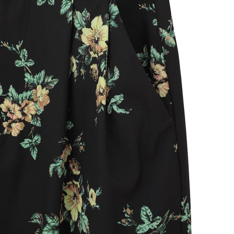CLANE クラネ ”FLOWER TUCK PANTS” フラワータックパンツ