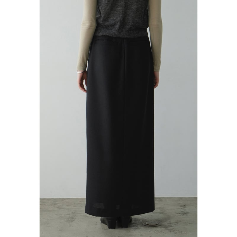 CLANE クラネ “FRONT SLIT TUCK SKIRT” フロントスリット CLANE クラネ “FRONT SLIT TUCK SKIRT” フロントスリット