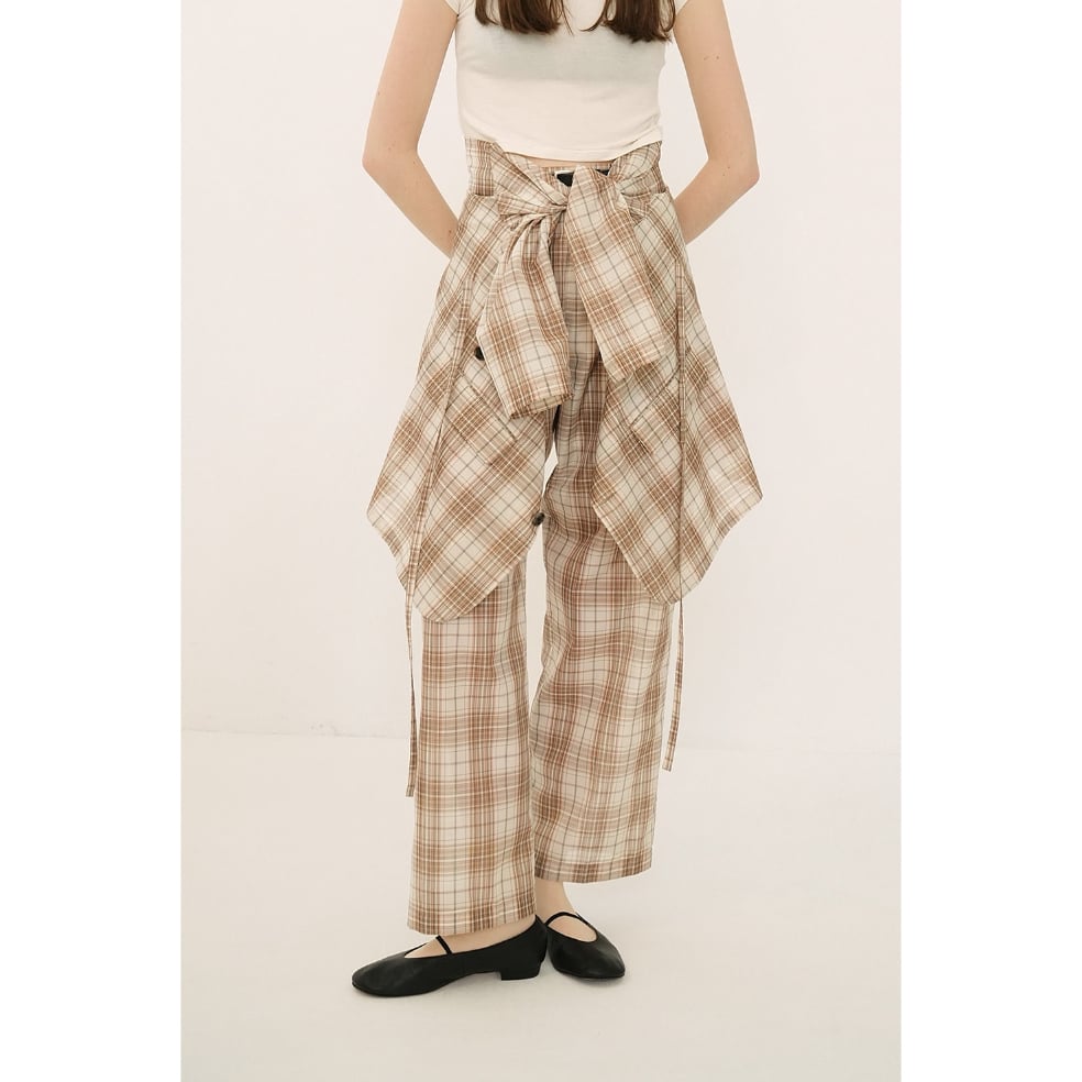 新品未使用 クラネ シアーストレートパンツ イエロー ゆったりシルエット CLANE（クラネ）の「【CLANE(クラネ)】ストレートシアーパンツ