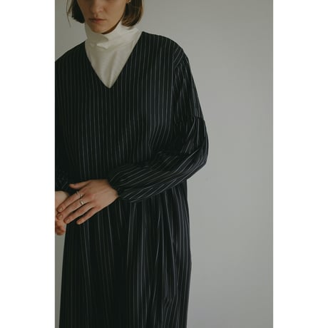MANOF マノフ “PINSTRIPE GATHER ONE PIECE” ピンストライプギャザーワンピース
